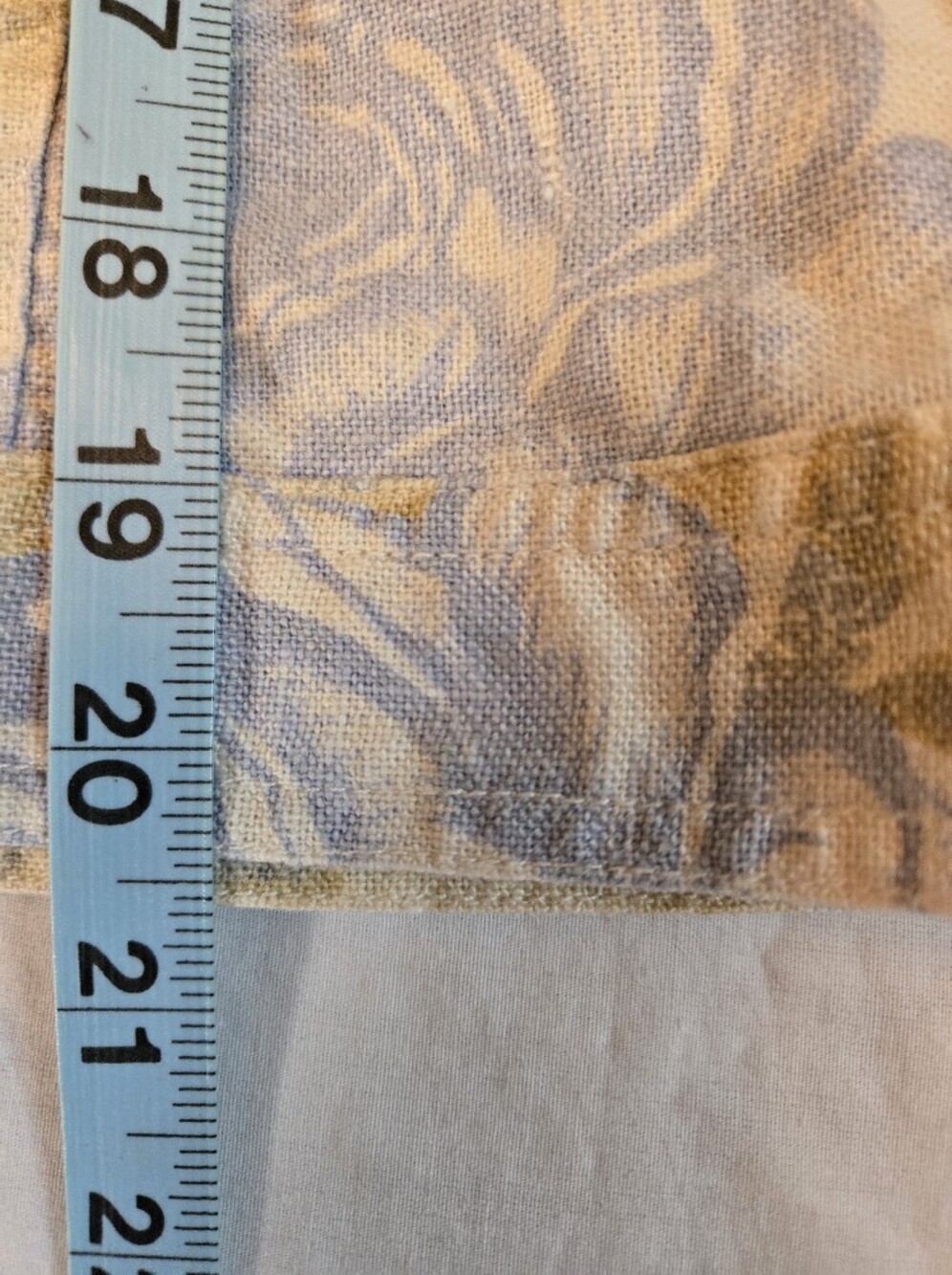 Vintage Bill Blass Floral Button-Front Linen/Cotton Jacket in Light Blue & Cream - Picture 11 of 13